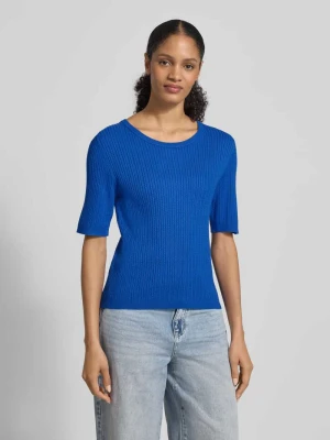 Sweter o kroju slim fit z dzianiny z mieszanki wiskozy ze ściegiem warkoczowym Christian Berg Woman Selection