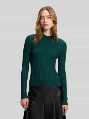 Sweter o kroju slim fit z prążkowaną fakturą model ‘SARPHAMMILK’ HUGO