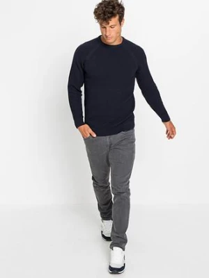 Sweter o luźnym splocie z bawełny z recyklingu bonprix