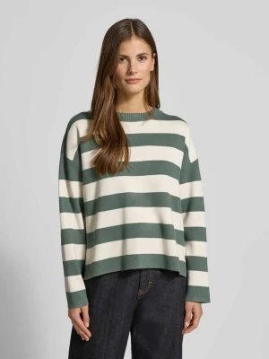 Sweter o pudełkowym kroju z dzianiny z mieszanki wiskozy model ‘SILJE’ Vero Moda