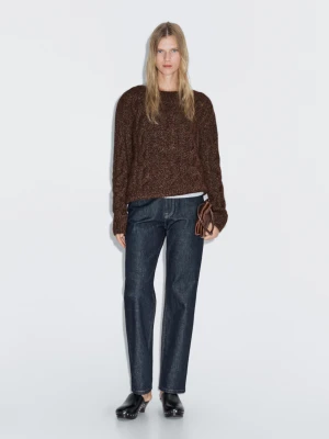 Sweter O Splocie Warkoczowym Z Dekoltem Łódką - Czerwonawy Brąz - - Massimo Dutti - Kobieta
