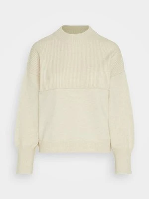 Sweter Object