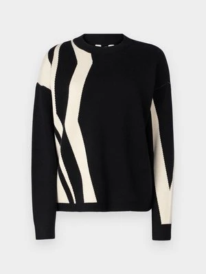 Sweter Object