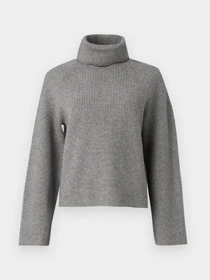 Sweter Object
