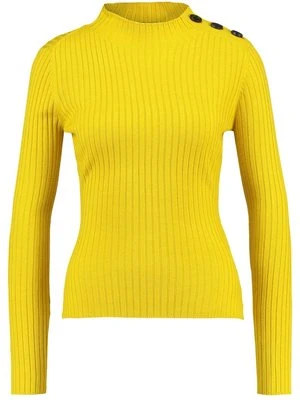 Sweter one more story