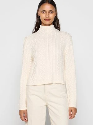 Sweter & Other Stories