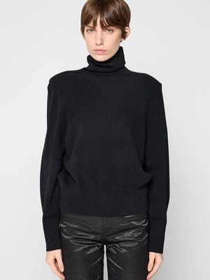 Sweter & Other Stories