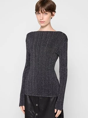 Sweter & Other Stories