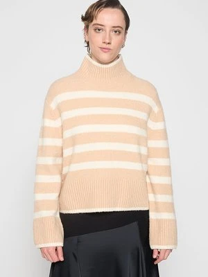 Sweter & Other Stories