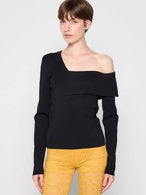 Sweter & Other Stories