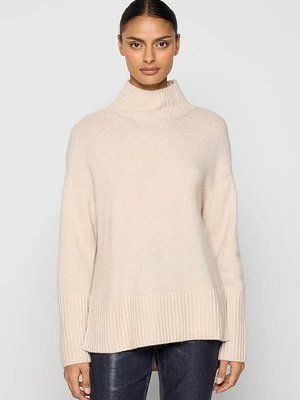 Sweter & Other Stories