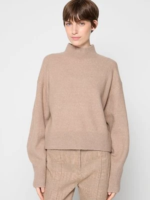 Sweter & Other Stories