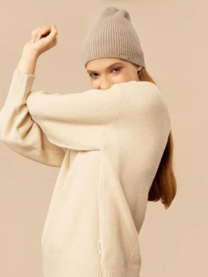Sweter oversize damski Outhorn - kremowy