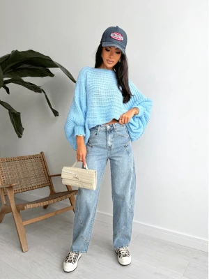 Sweter oversize z marszczonym tyłem KADAR - błękitny  magmac 