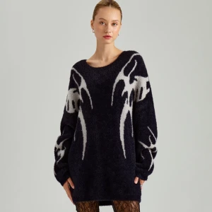 Sweter oversize z nadrukiem House