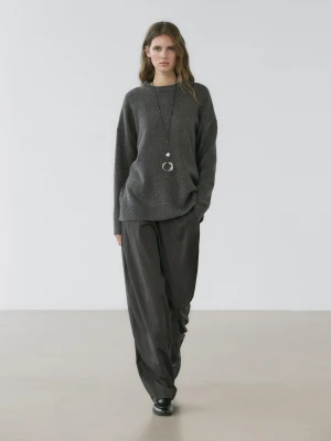 Sweter Oversize Ze 100% Kaszmiru Z Naszywkami Na Łokciach - Szary Średni - - Massimo Dutti - Kobieta