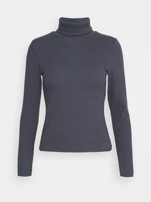 Sweter Pieces