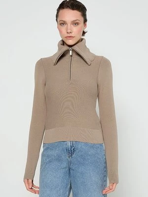 Sweter REMAIN
