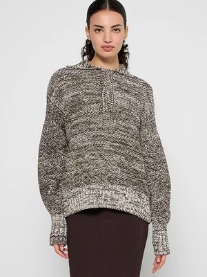 Sweter REMAIN