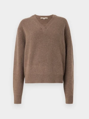 Sweter Remain