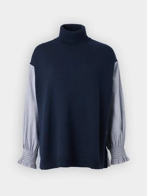 Sweter Sea