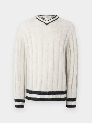 Sweter Selected