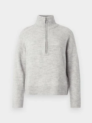 Sweter Selected