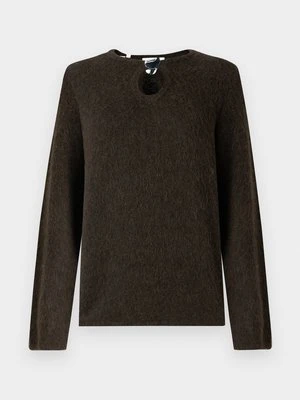 Sweter Selected