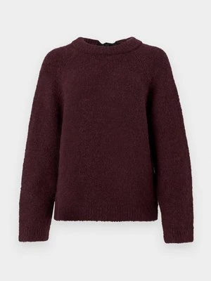 Sweter Selected