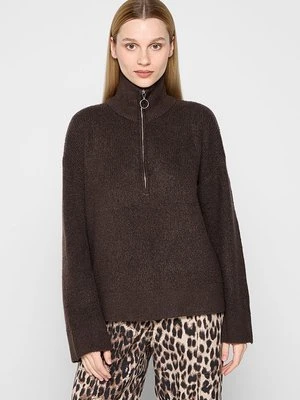 Sweter Selected