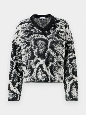 Sweter The Ragged Priest