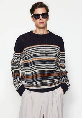 Sweter Trendyol