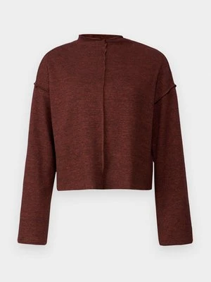 Sweter Vero Moda ciemnoczerwony