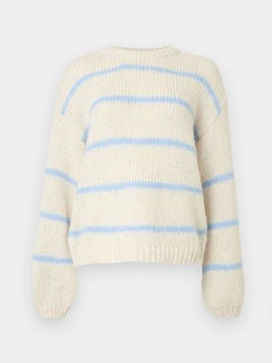 Sweter Vero Moda mleczny