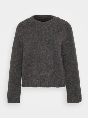 Zdjęcie produktu Sweter Vero Moda ciemnoszary