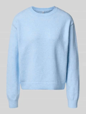 sweter w kroju regular fit z dodatkiem wełny model 'ALLY' Pieces Jasnoniebieski