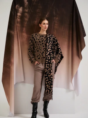 Sweter w panterkę brązowy Moodo