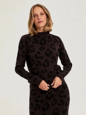 Sweter w panterkę brązowy Moodo