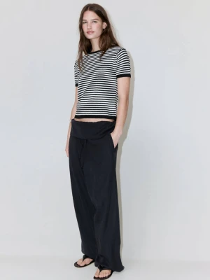 Sweter w paski z krótkim rękawem czarny - Kobieta - - MANGO
