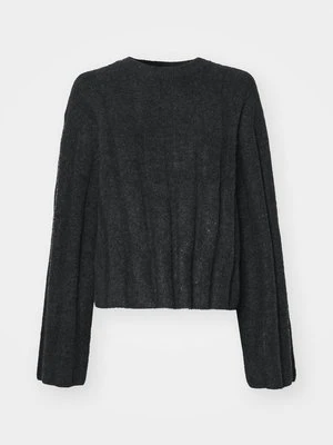 Sweter Weekday