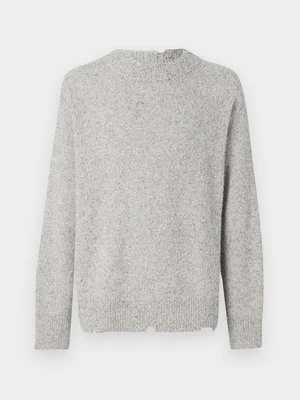 Sweter Won Hundred