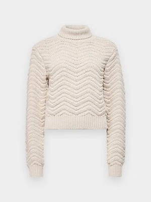 Sweter Won Hundred