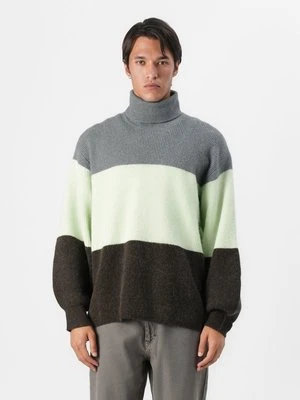 Sweter Won Hundred