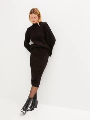 Sweter z cienkiej dzianiny w strukturalny wzór bonprix