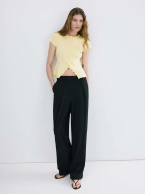 Sweter z cienkiej dzianiny z guzikami waniliowy - Kobieta - - MANGO