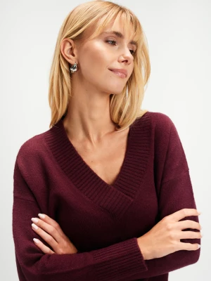 Sweter z dekoltem v-neck burgund Top Secret
