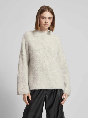 Sweter z dzianiny o kroju comfort fit z dodatkiem wełny model ‘MALA’ Pieces