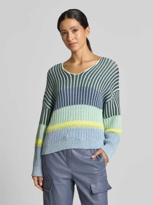 sweter z dzianiny o kroju oversized z dekoltem w serek Marc Cain Jasnoniebieski