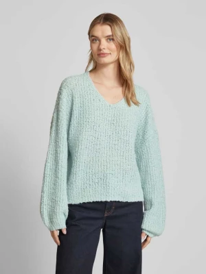 Sweter z dzianiny o kroju oversized z dekoltem w serek model ‘JULIETTE’ Vero Moda