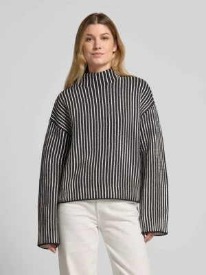 Sweter z dzianiny o kroju oversized z rękawami kimono Jake*s Collection